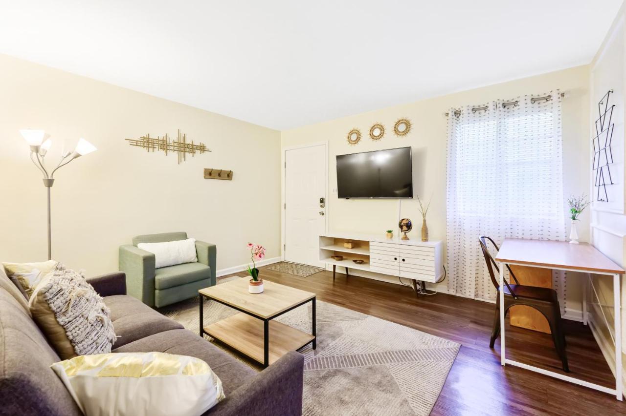 Dapper Digs - King Bed - Long Term Stays - Duke Durham Dış mekan fotoğraf
