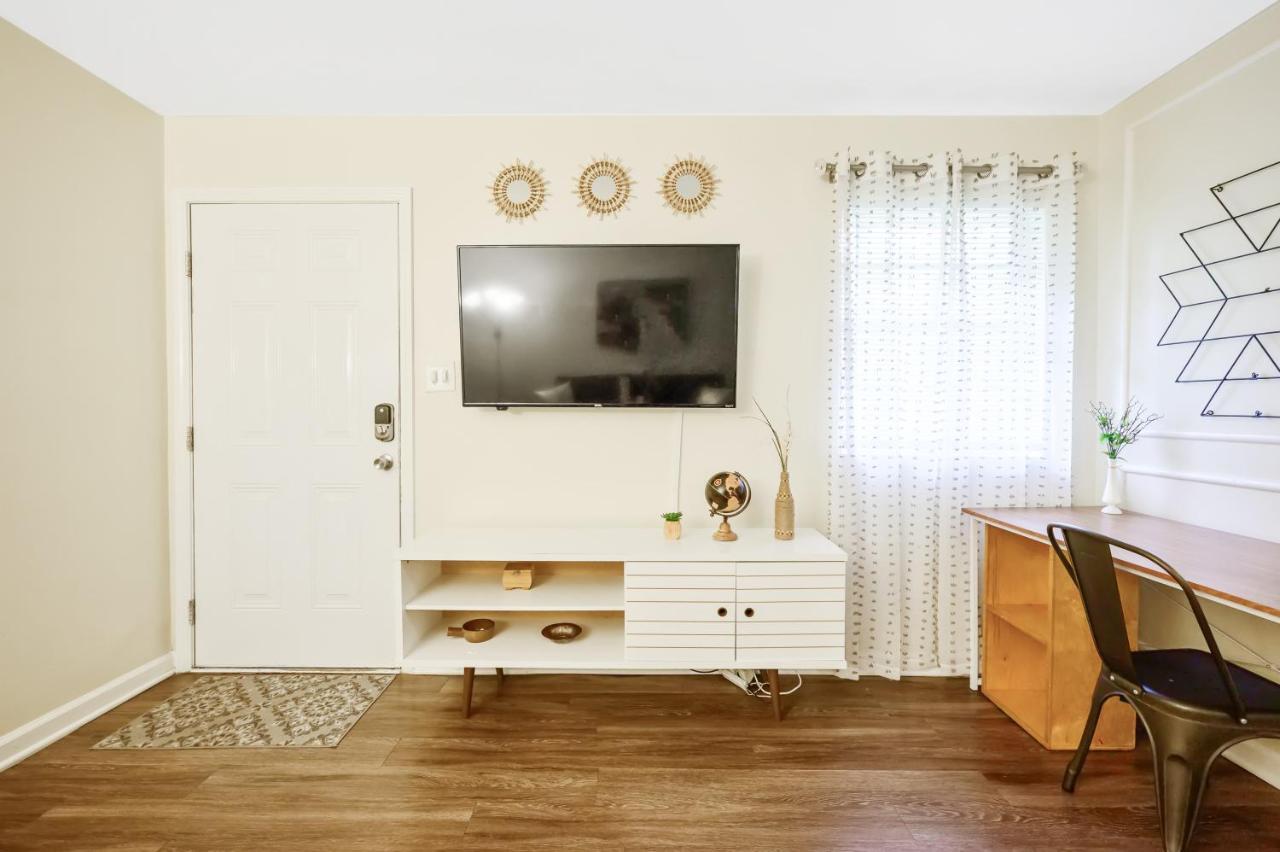 Dapper Digs - King Bed - Long Term Stays - Duke Durham Dış mekan fotoğraf