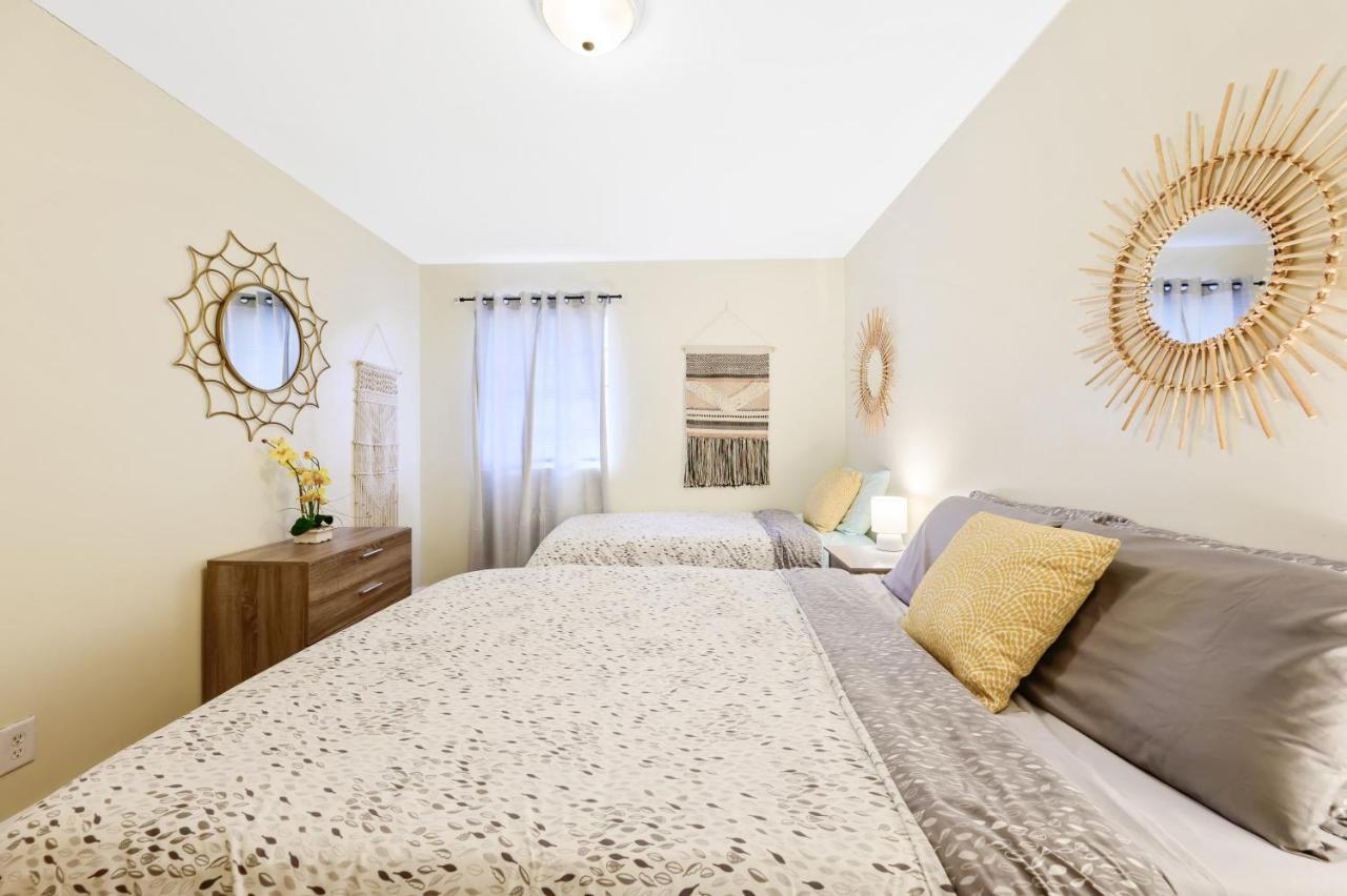 Dapper Digs - King Bed - Long Term Stays - Duke Durham Dış mekan fotoğraf