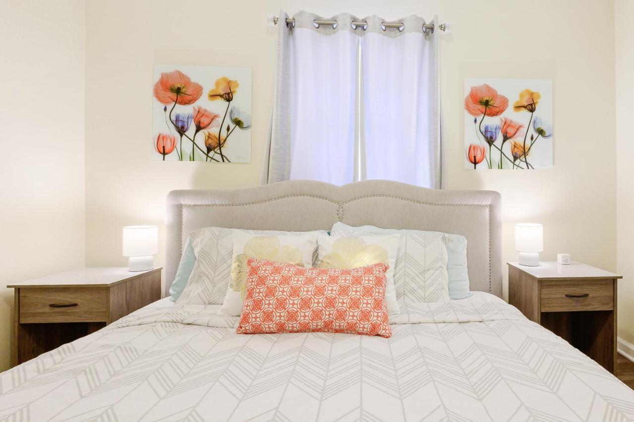 Dapper Digs - King Bed - Long Term Stays - Duke Durham Dış mekan fotoğraf