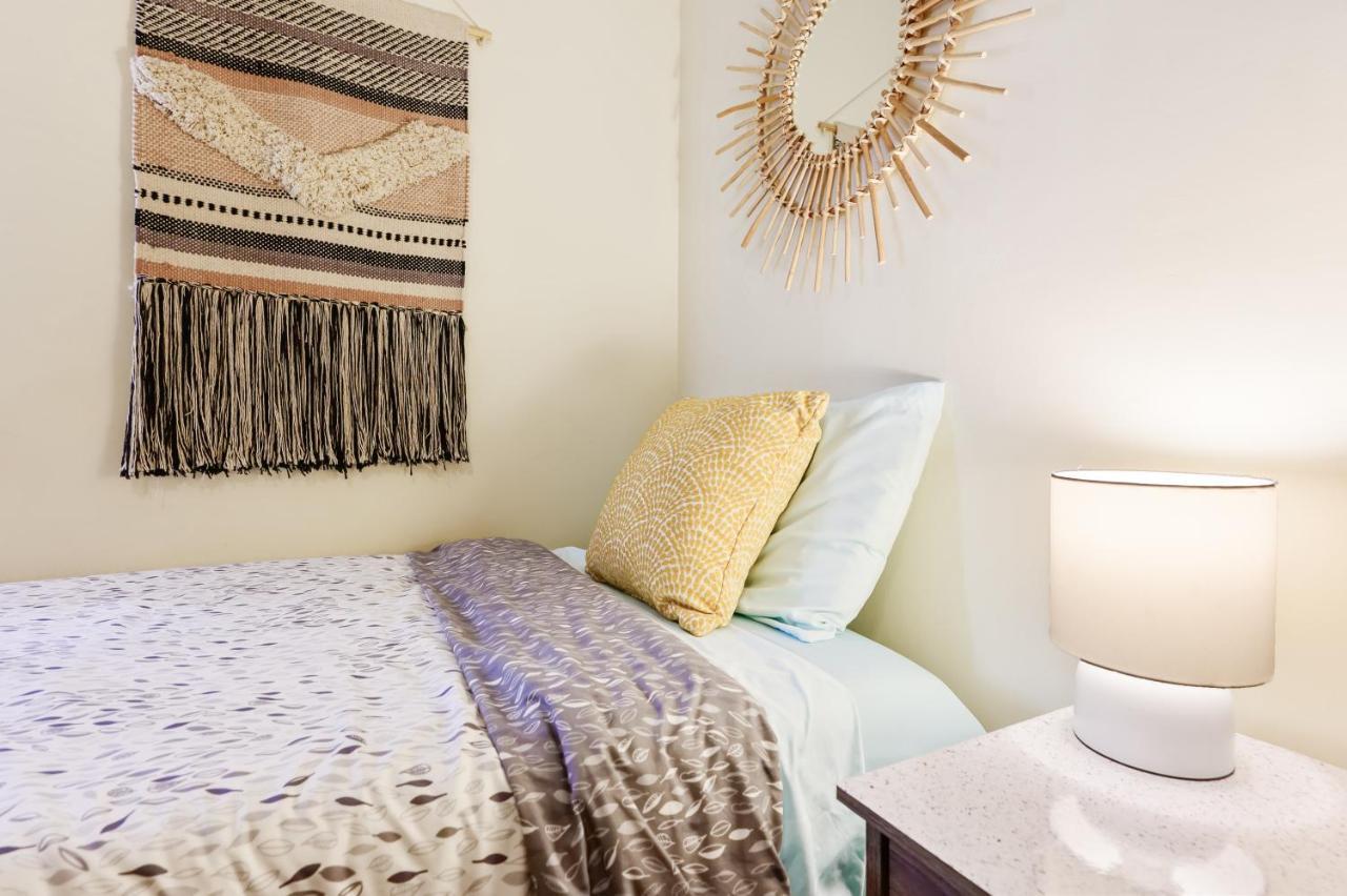 Dapper Digs - King Bed - Long Term Stays - Duke Durham Dış mekan fotoğraf