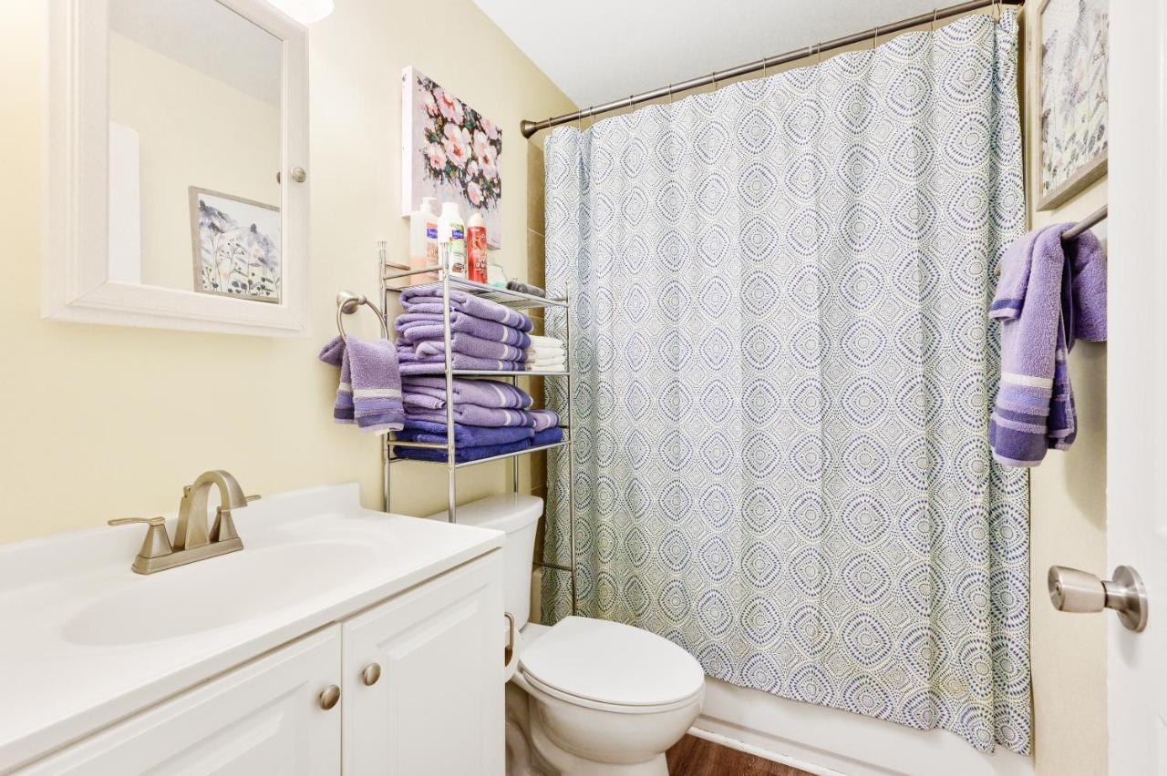 Dapper Digs - King Bed - Long Term Stays - Duke Durham Dış mekan fotoğraf